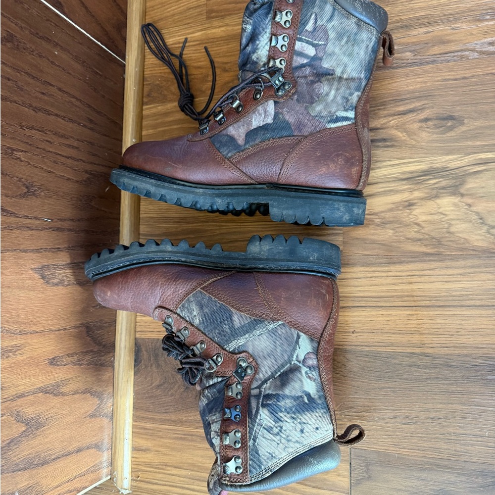 Cabela Boots - Picture 2 of 4
